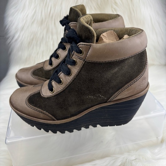 FLY LONDON WEDGES ANKLE BOOTIES WOMEN SIZE 37 
US 6.5-7 - Picture 2 of 11